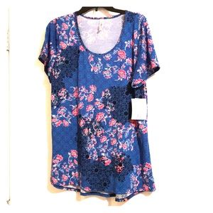 XL LuLaRoe Classic Tee